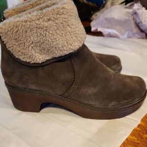 Clarks Women Preslet Pierce Boot Size 8M Brown Suede Block Heel Bootie NEW